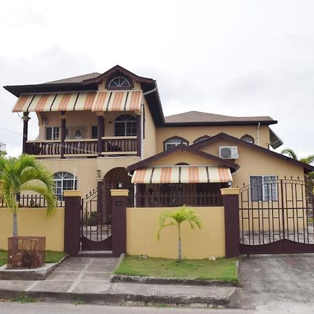 Rhyne Park Inn Montego Bay Exterior foto