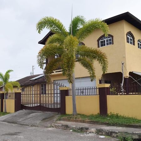 Rhyne Park Inn Montego Bay Exterior foto