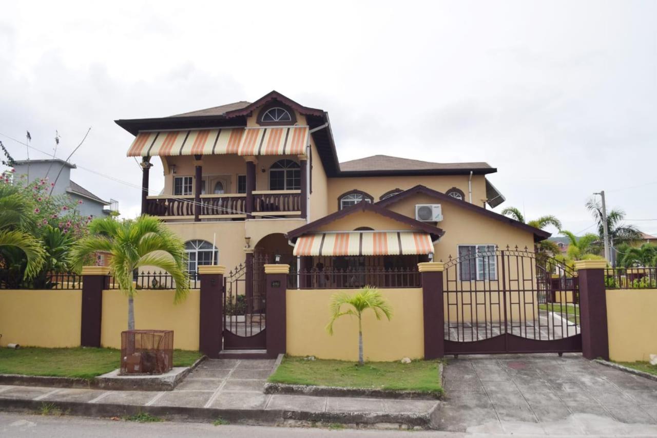 Rhyne Park Inn Montego Bay Exterior foto