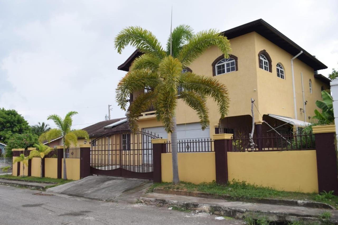 Rhyne Park Inn Montego Bay Exterior foto